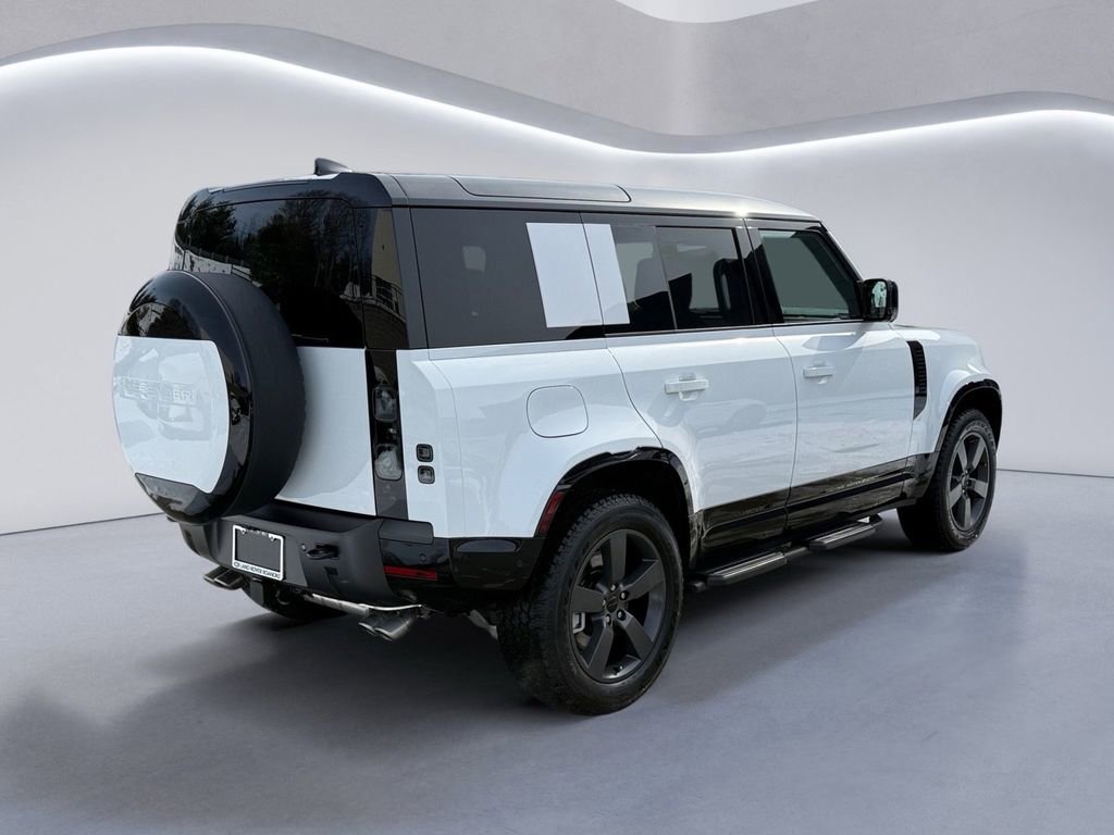 New 2026 Land Rover Defender 110 X-Dynamic SE image 5
