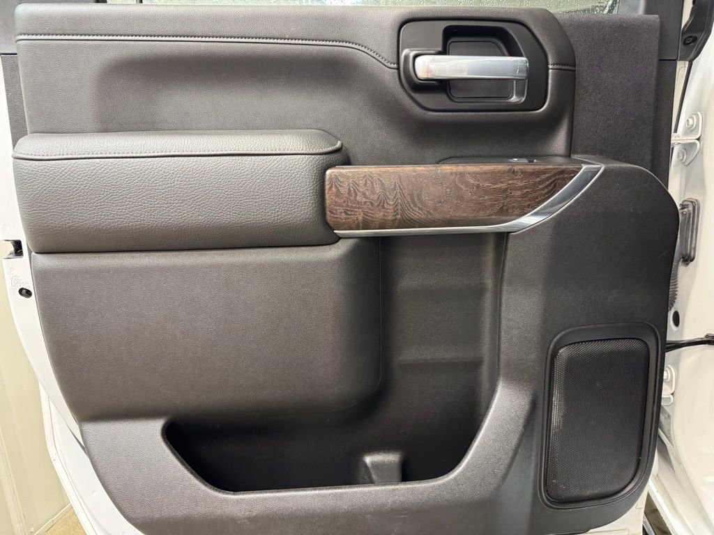Used 2021 GMC Sierra 3500 Denali w/ Denali Ultimate Package image 16