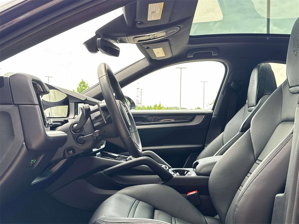 Certified 2025 Porsche Cayenne S image 14