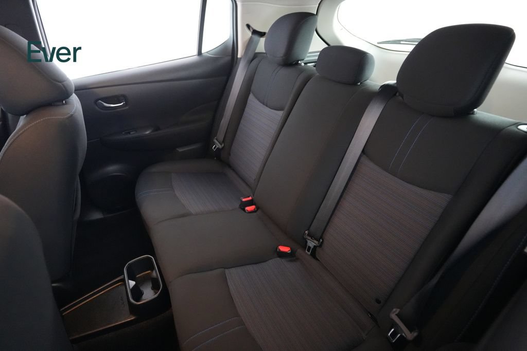Used 2025 Nissan Leaf S FWD image 24