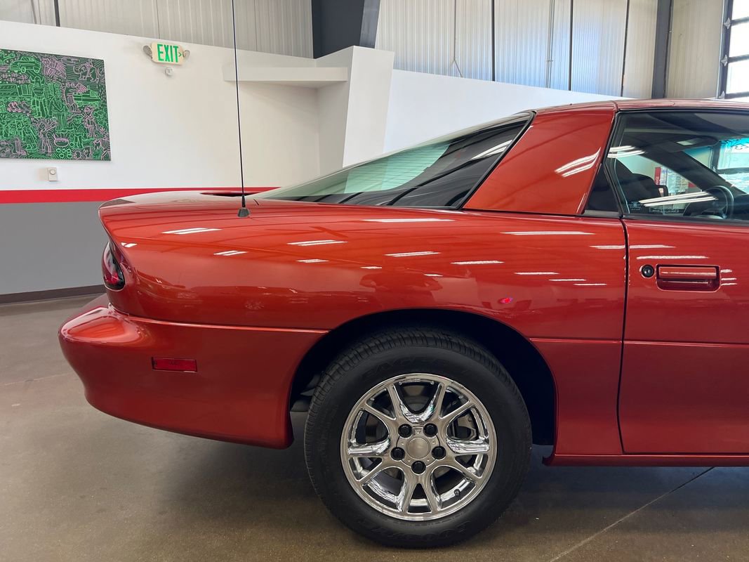 Used 2002 Chevrolet Camaro Z28 w/ Preferred Equipment Group image 79