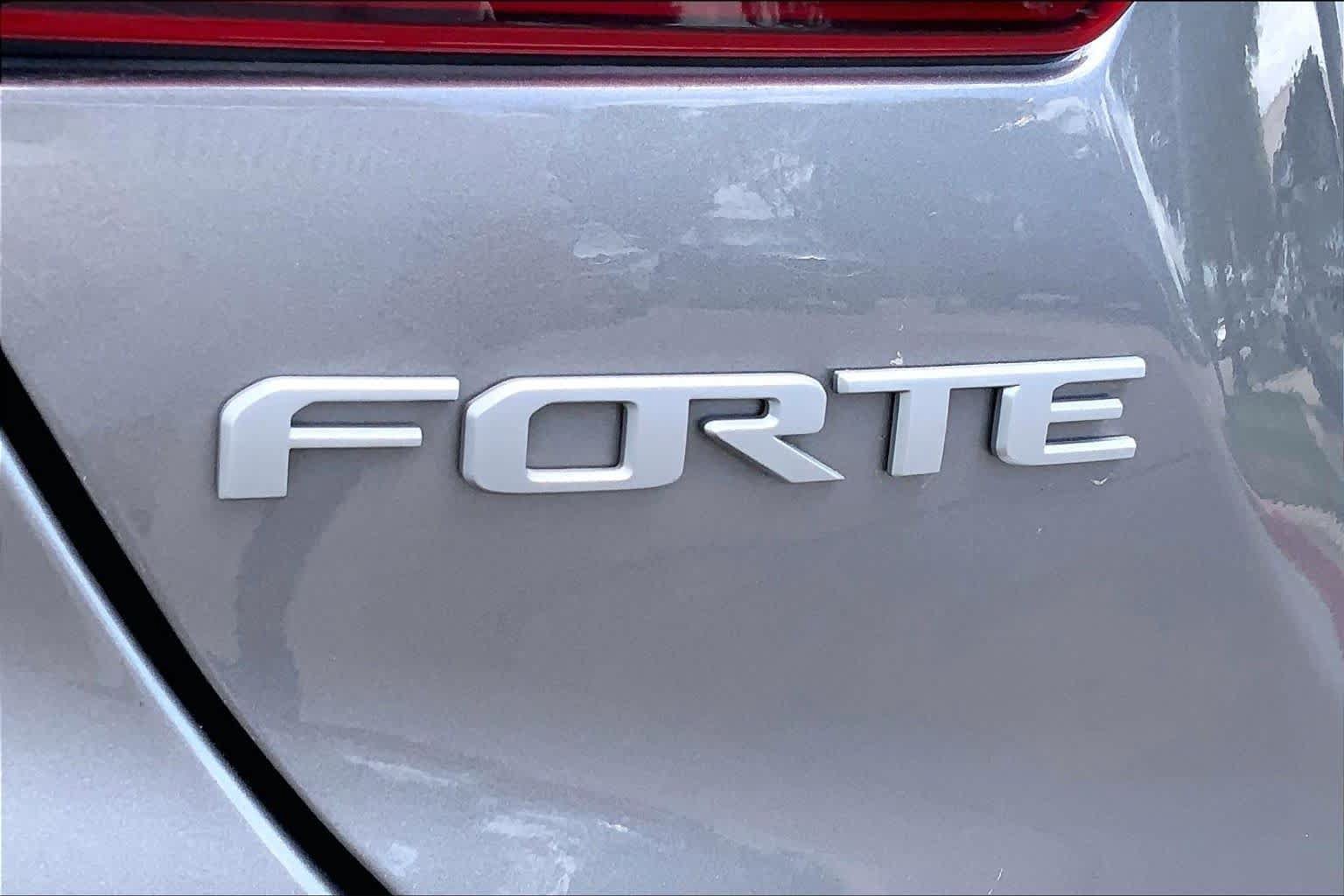 Certified 2024 Kia Forte LXS w/ LXS Technology Package FWD image 10