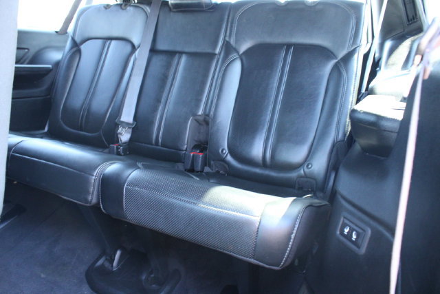 Used 2024 Jeep Wagoneer L Series II AWD/4WD image 46