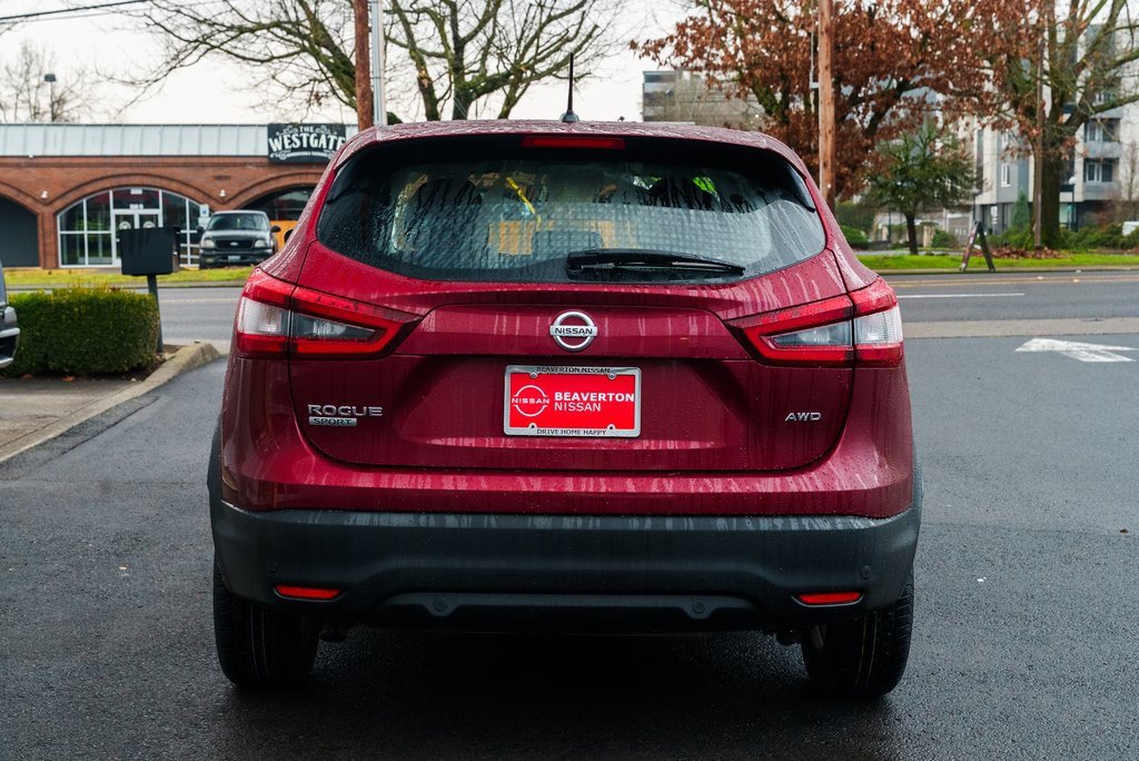 Used 2021 Nissan Rogue Sport S image 5