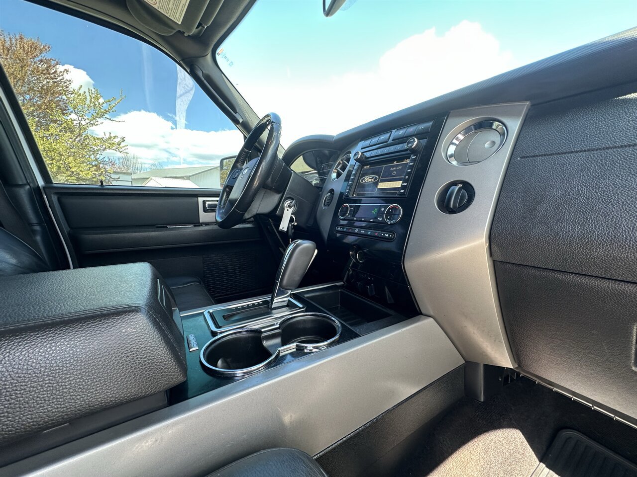 Used 2014 Ford Expedition EL Limited w/ Equipment Group 301A AWD/4WD image 20