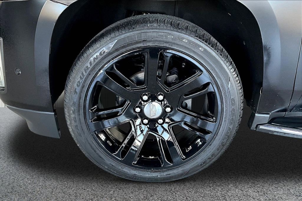 Used 2017 Cadillac Escalade Luxury AWD/4WD image 37