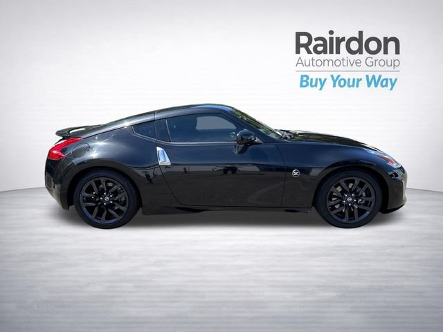Used 2017 Nissan 370Z Coupe RWD image 8