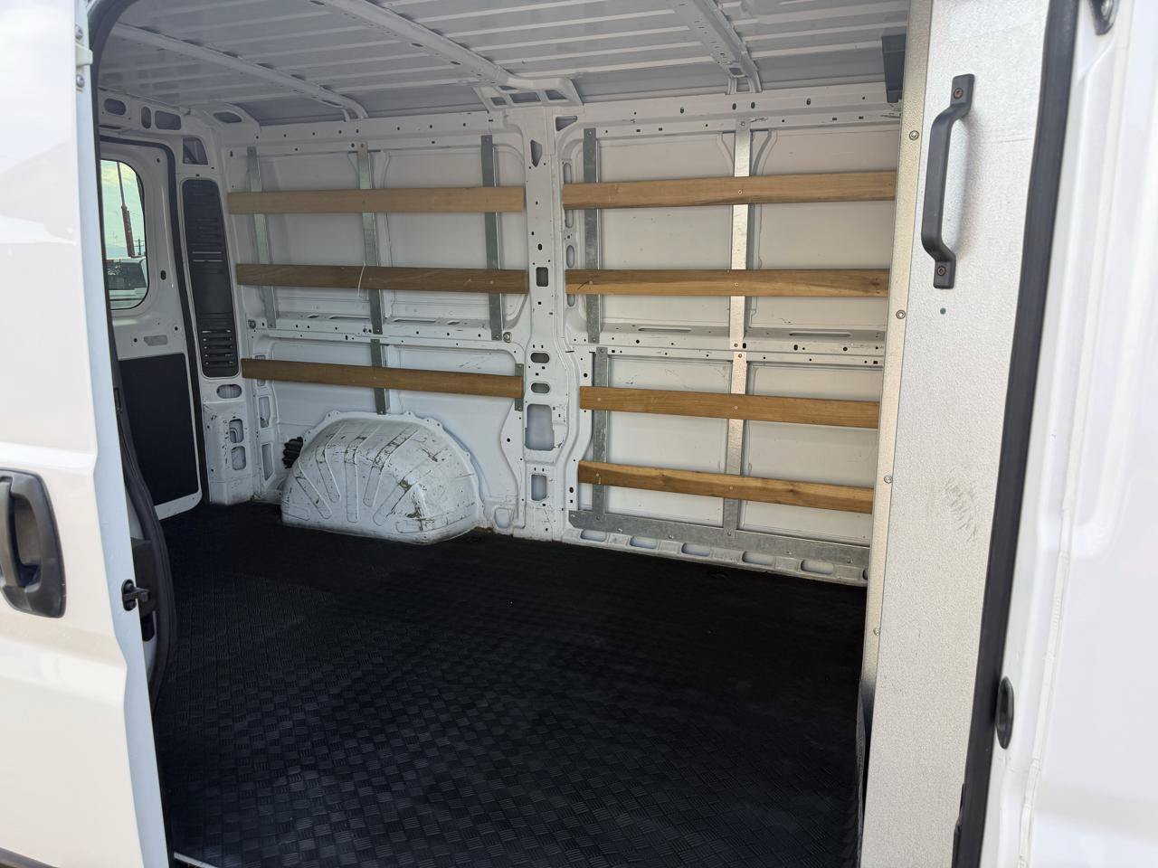 Used 2023 RAM ProMaster 2500 FWD image 26