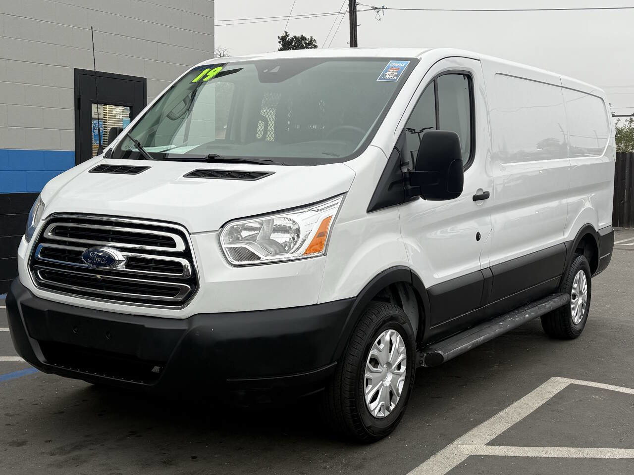 Used 2019 Ford Transit 250 130 Low Roof w/ Exterior Upgrade Package image 3