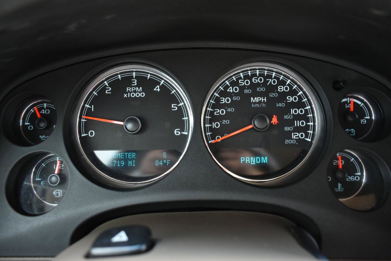Used 2013 Chevrolet Avalanche LS RWD image 17