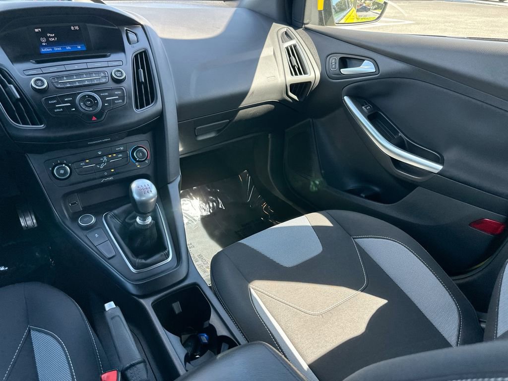 Used 2017 Ford Focus ST image 22