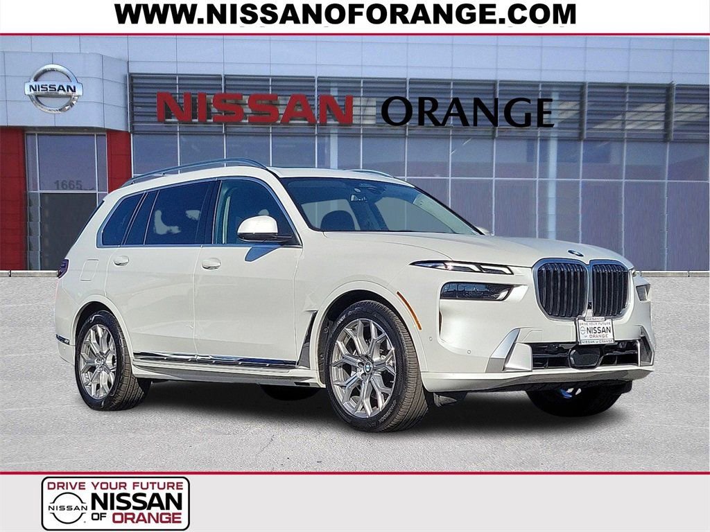Used 2024 BMW X7 xDrive40i w/ Premium Package image 1