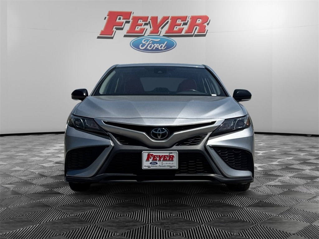 Used 2022 Toyota Camry SE image 8