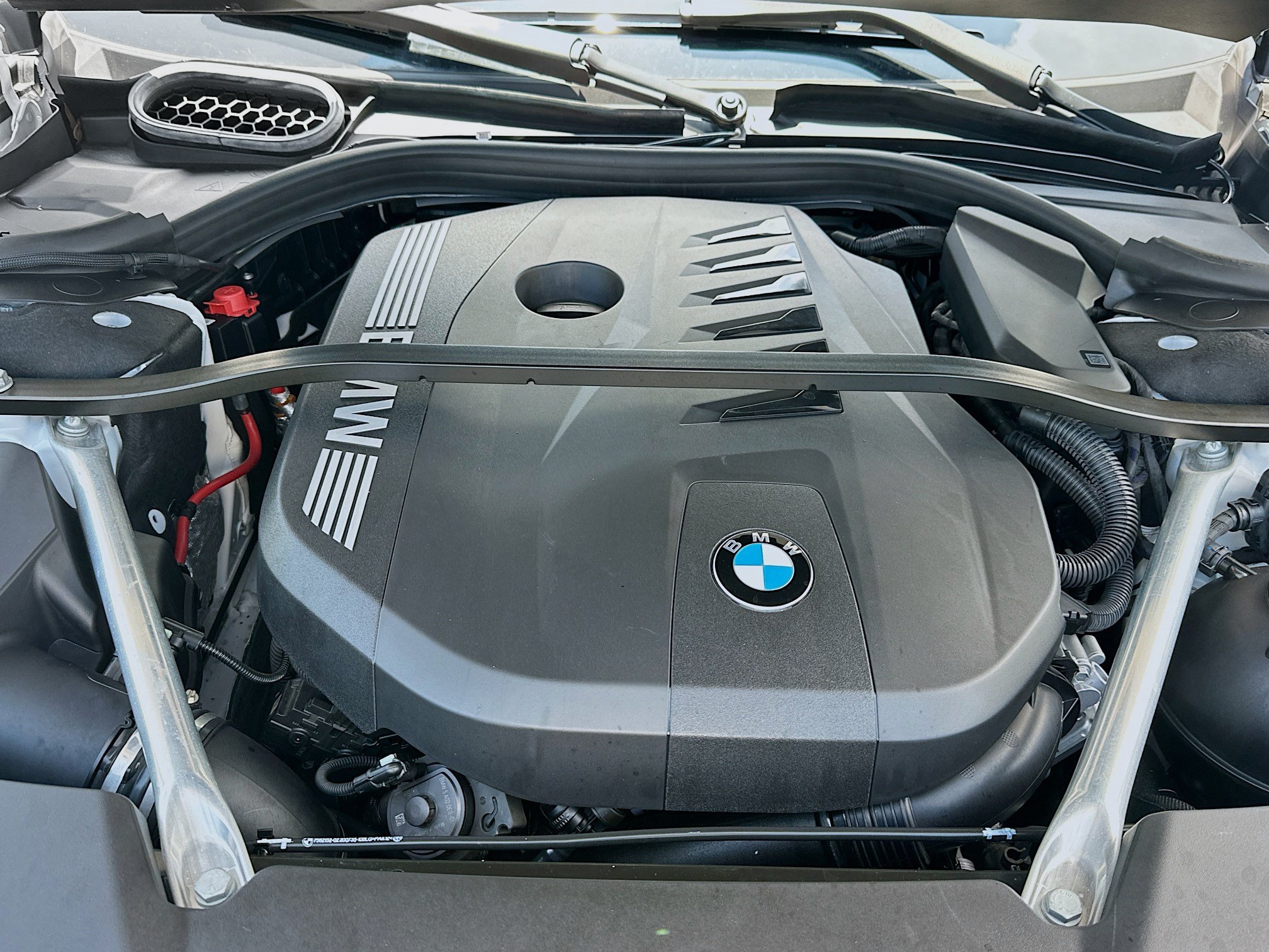 Used 2023 BMW 740i w/ Parking Assistance Package RWD image 30