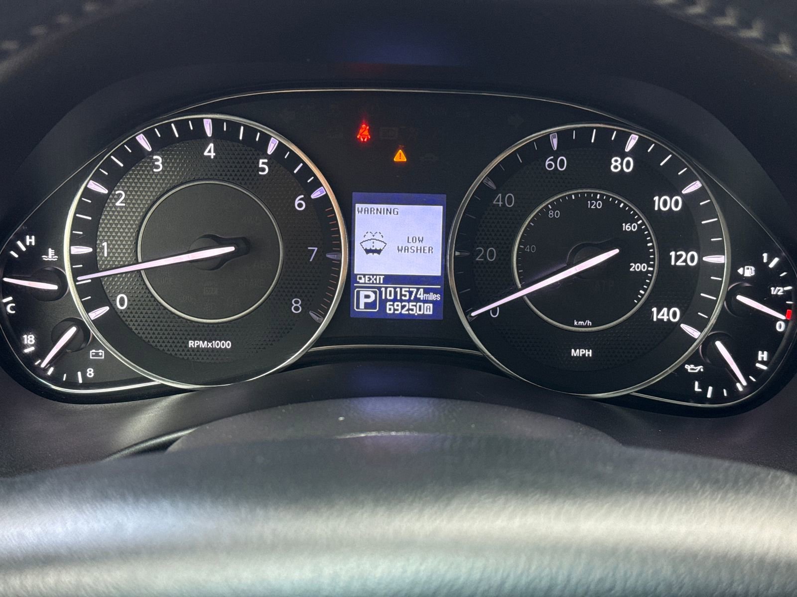 Used 2017 Nissan Armada Platinum w/ Interior Lighting Package image 22