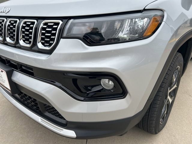 Used 2026 Jeep Compass Limited AWD/4WD image 4