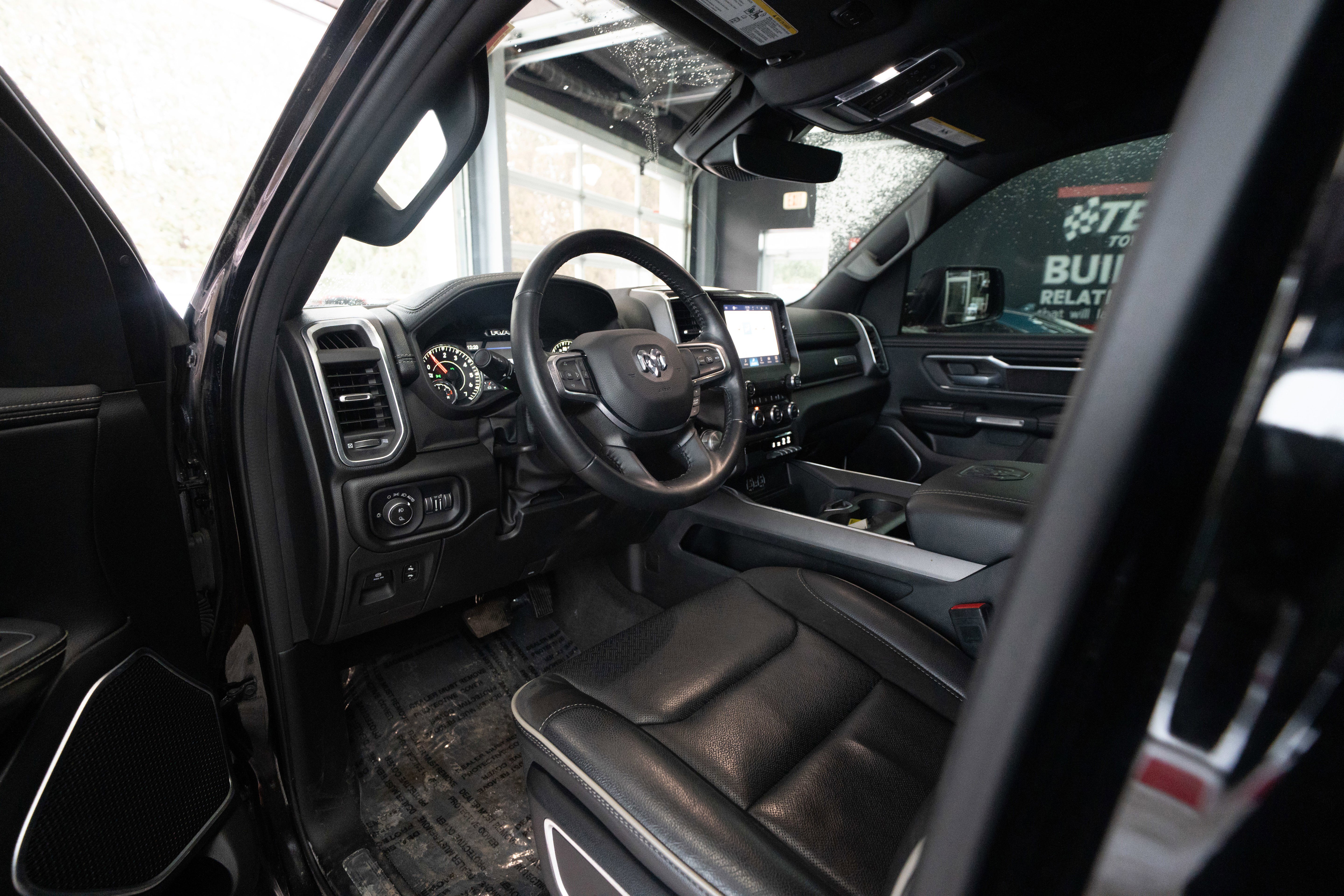 Used 2022 RAM 1500 Laramie w/ Sport Appearance Package image 8