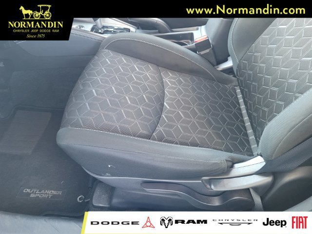 Used 2024 Mitsubishi Outlander Sport ES AWD/4WD image 17