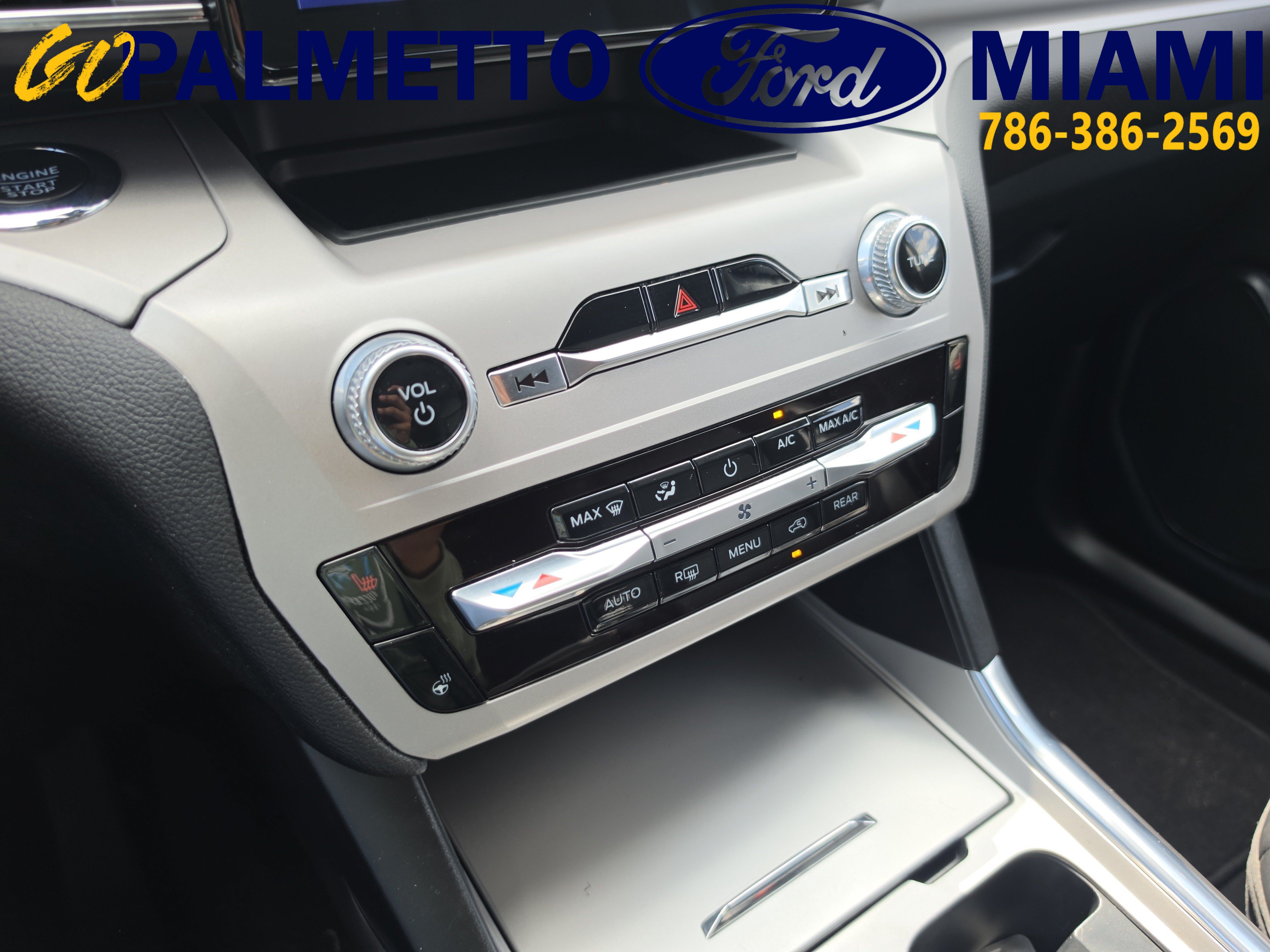 Used 2023 Ford Explorer XLT w/ Equipment Group 202A RWD image 26