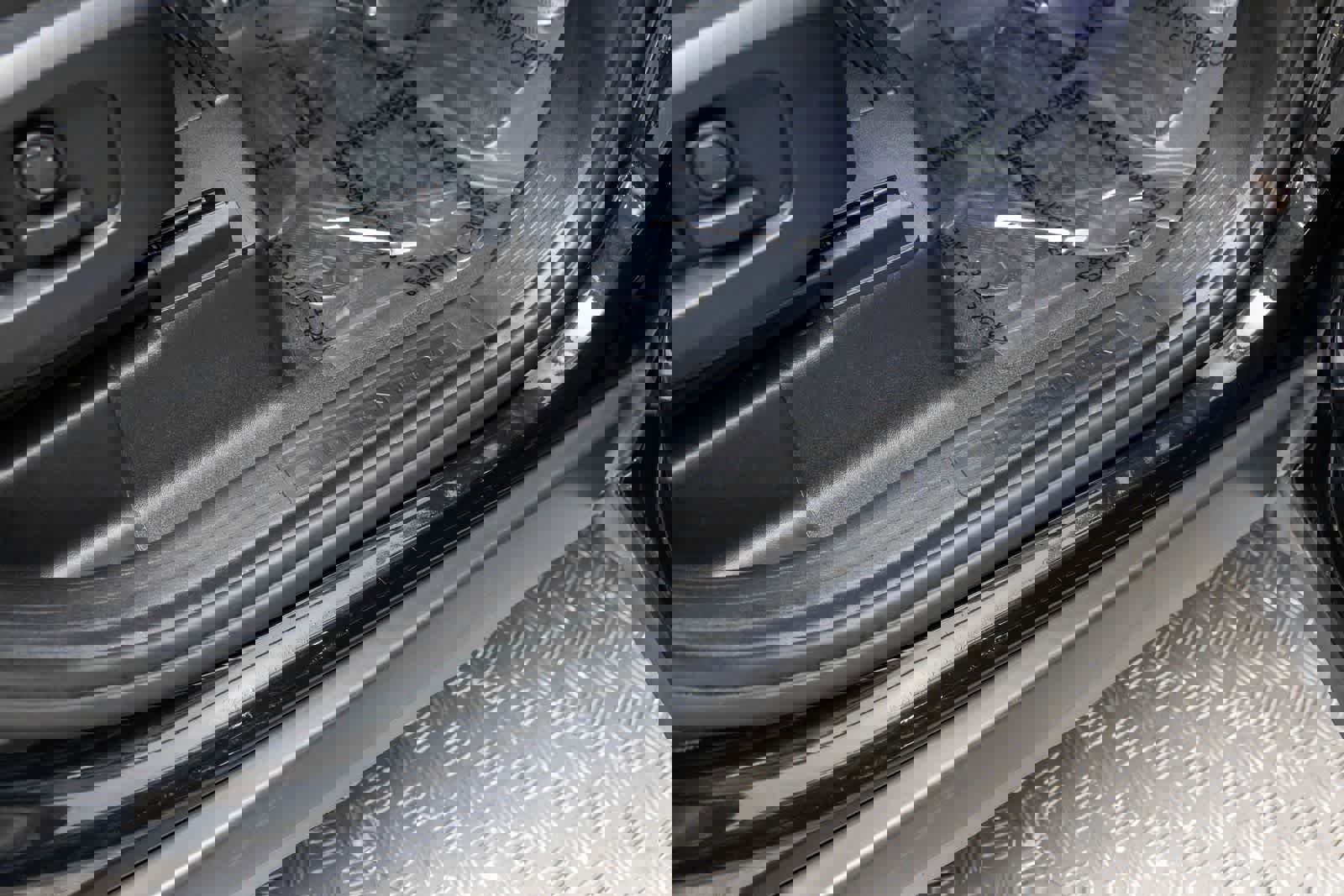 Used 2025 Land Rover Defender 110 S image 40