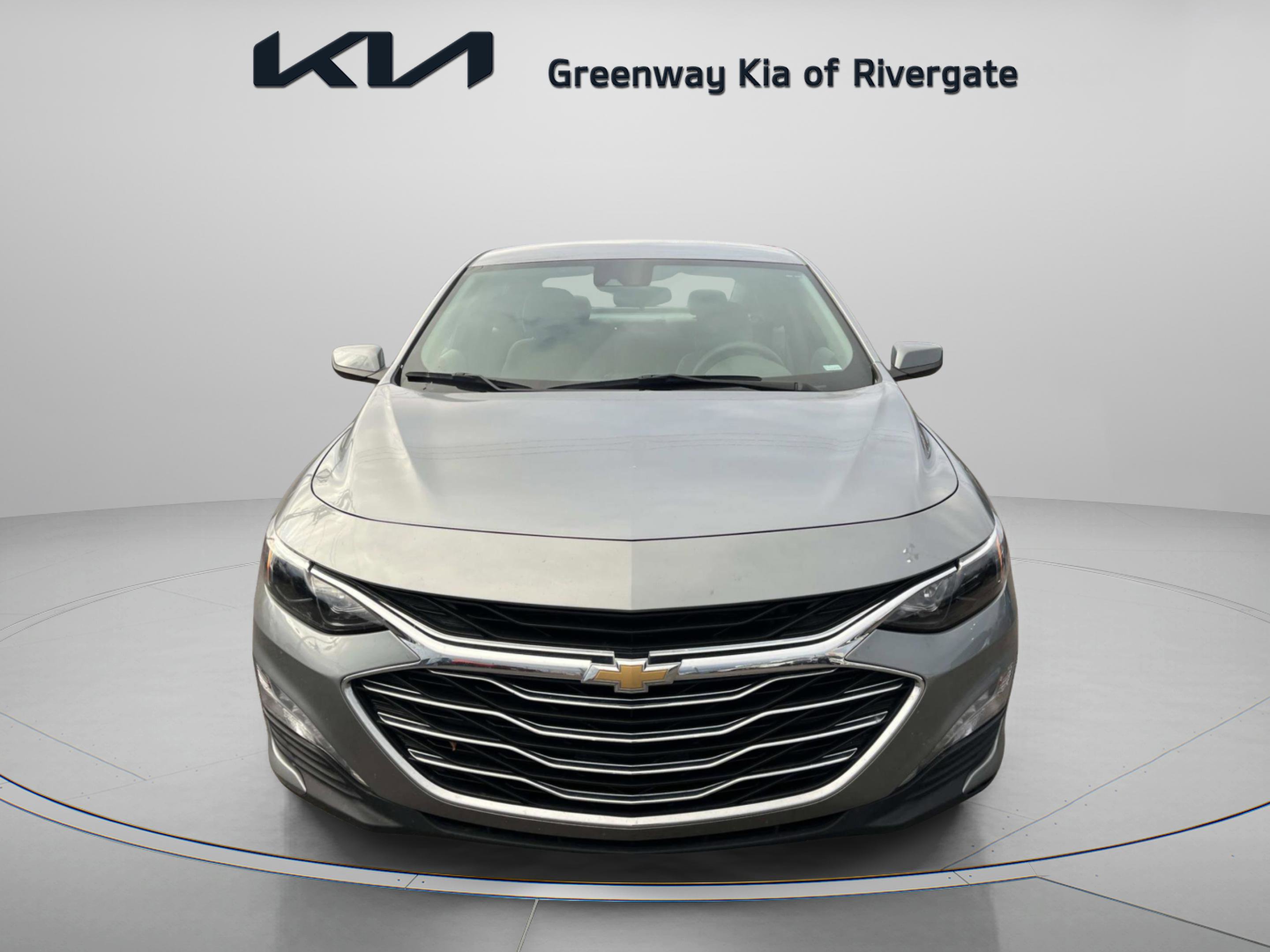 Used 2024 Chevrolet Malibu LT image 2