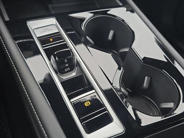 Used 2024 Volkswagen Atlas Cross Sport SEL Premium R-Line image 13