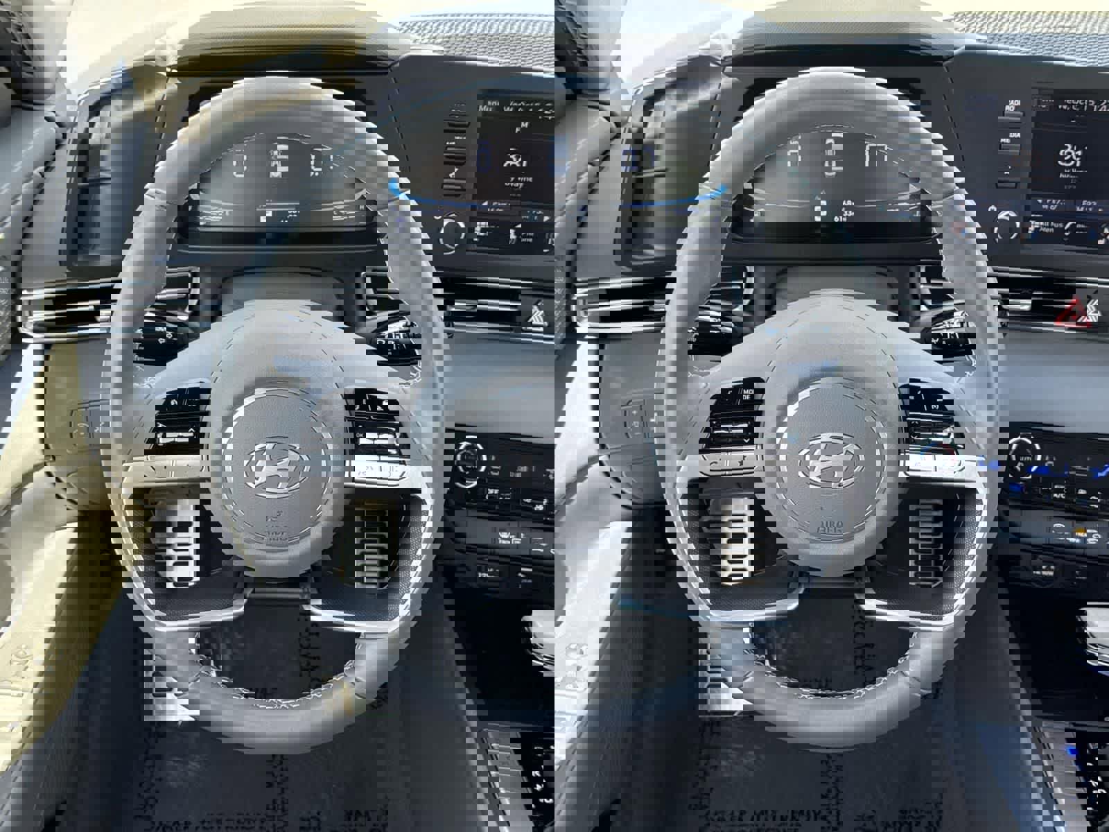 Certified 2025 Hyundai Elantra Sport image 9