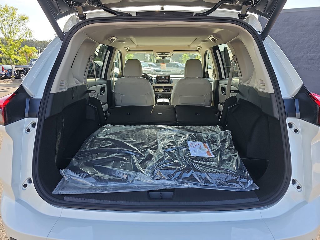 New 2026 Nissan Rogue SV FWD image 16