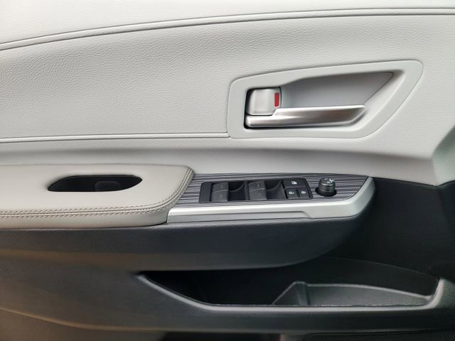 New 2026 Toyota Sienna XLE FWD image 19