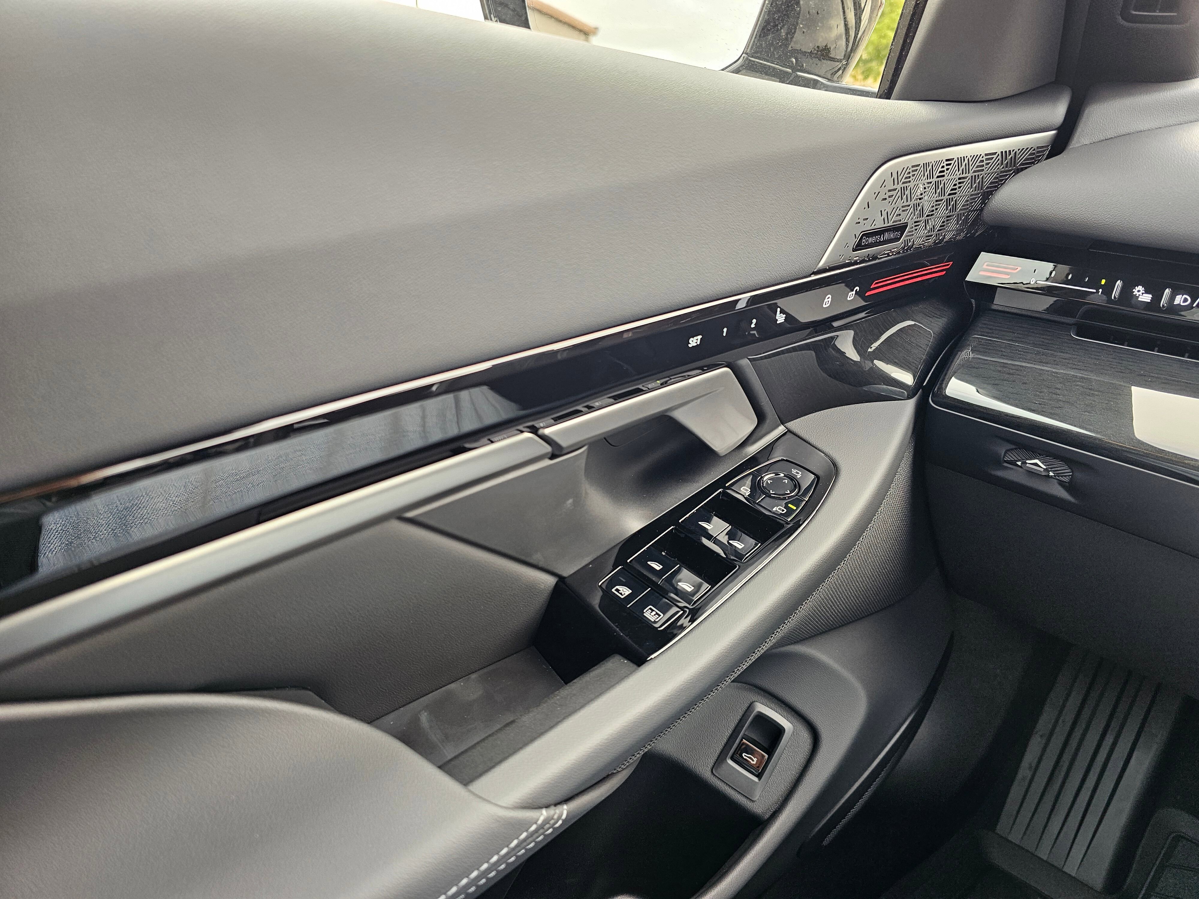 New 2026 BMW 530i xDrive w/ Executive Package image 29