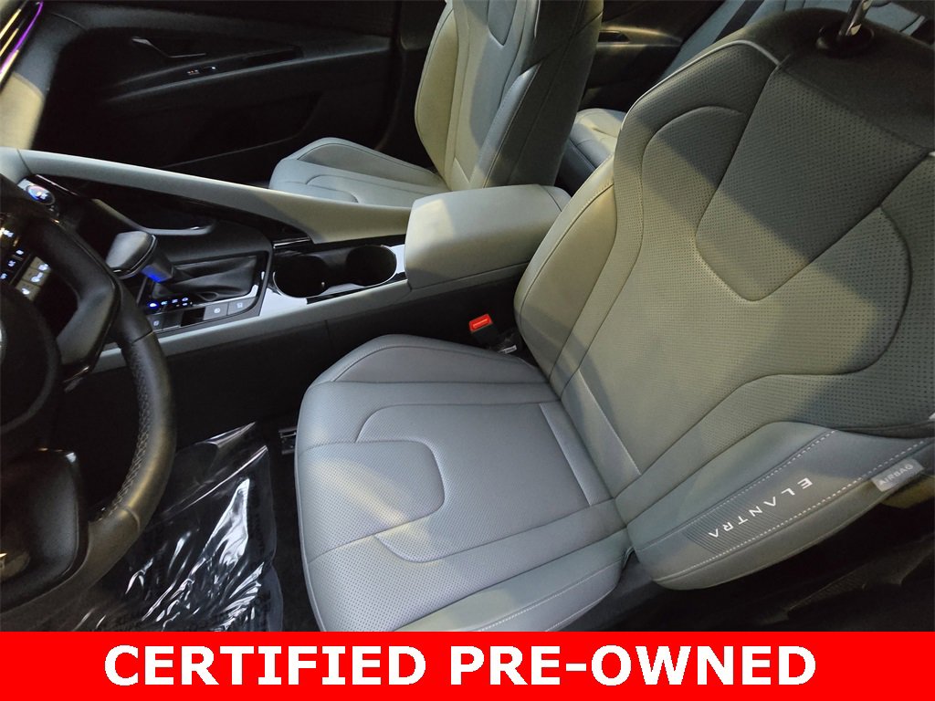 Used 2025 Hyundai Elantra Limited image 14