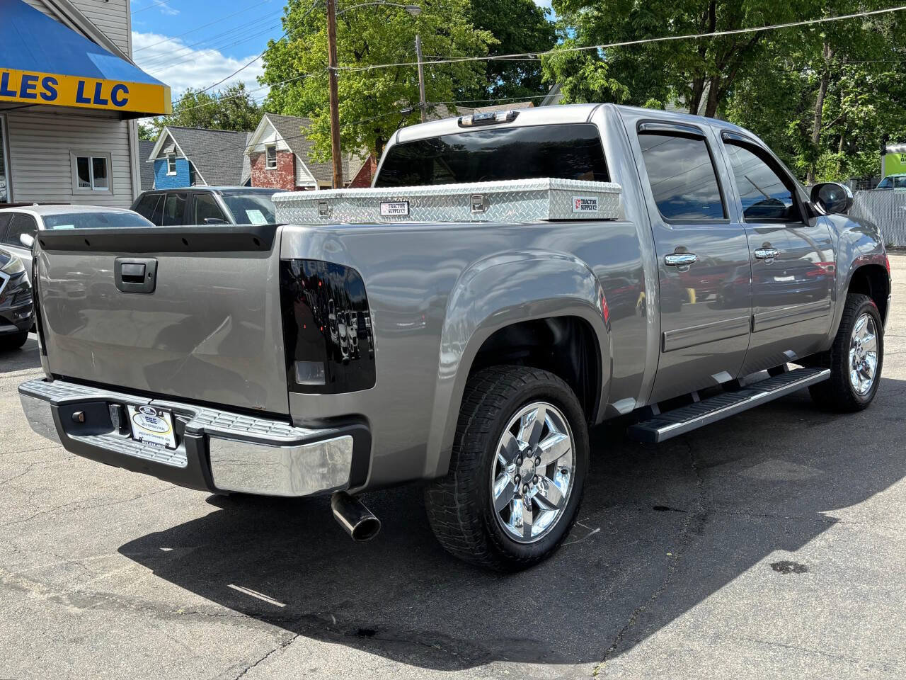 Used 2012 GMC Sierra 1500 SLE w/ Power Tech Package AWD/4WD image 8