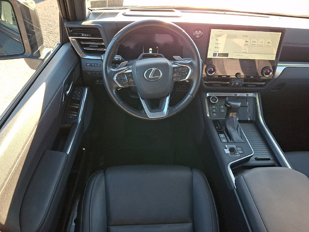 Used 2024 Lexus GX 550 AWD/4WD image 11
