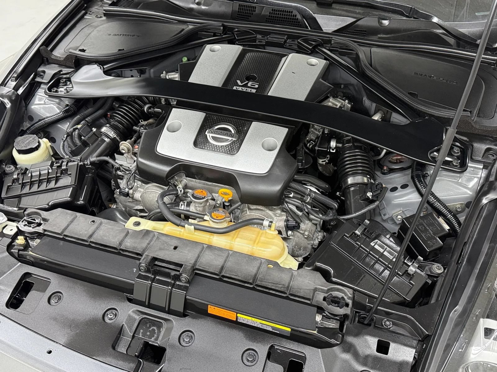Used 2019 Nissan 370Z Touring Sport RWD image 39