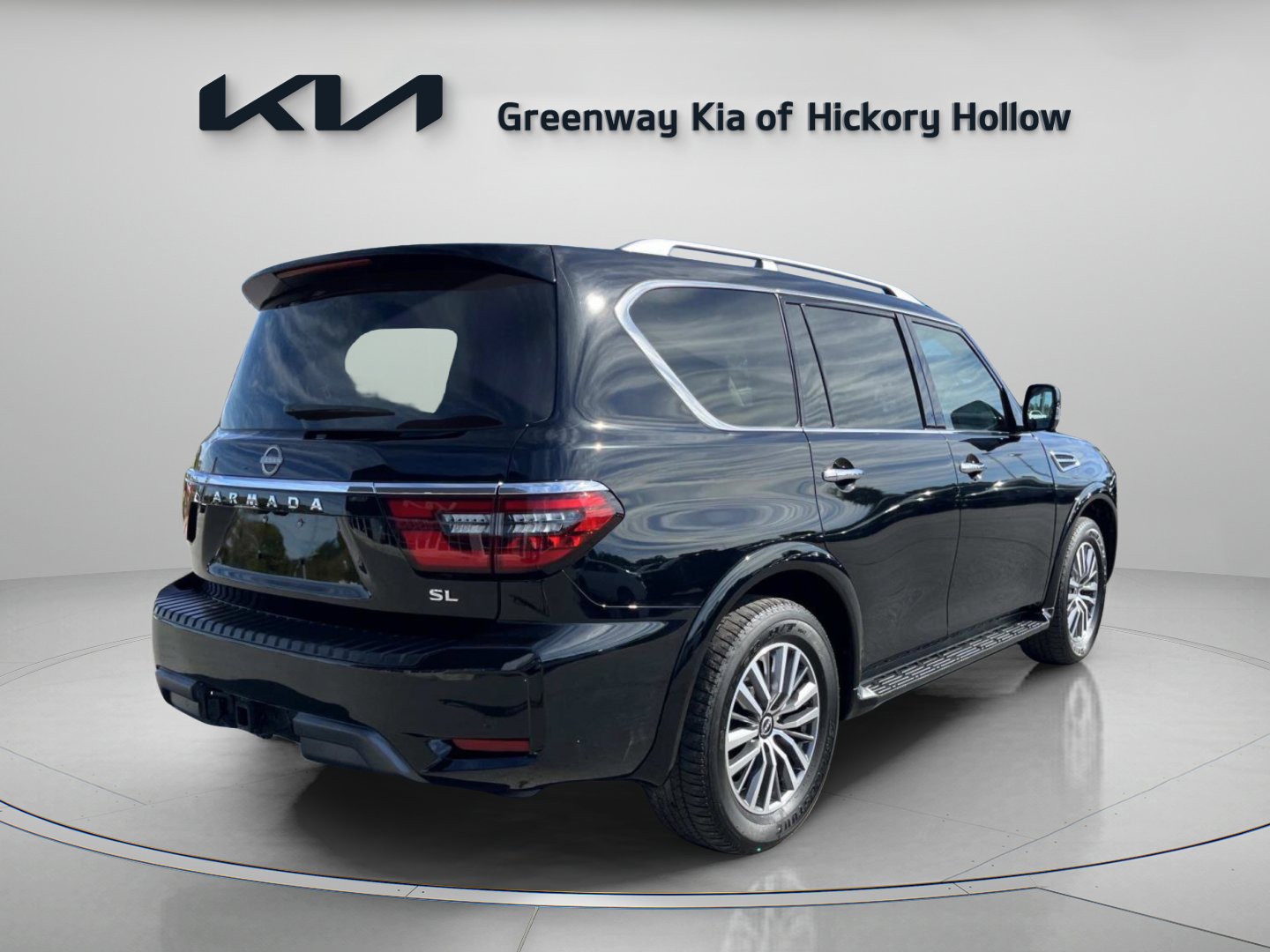 Used 2024 Nissan Armada SL w/ Captain's Chairs Package image 8