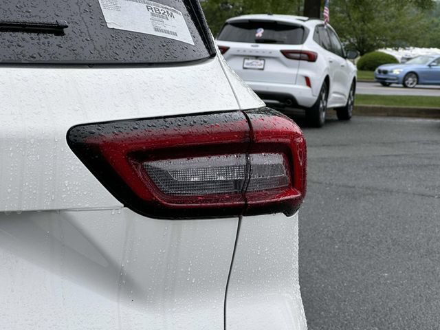 New 2024 Ford Escape SE w/ PHEV Premium Package FWD image 10