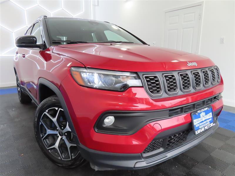 Used 2025 Jeep Compass Limited AWD/4WD image 2