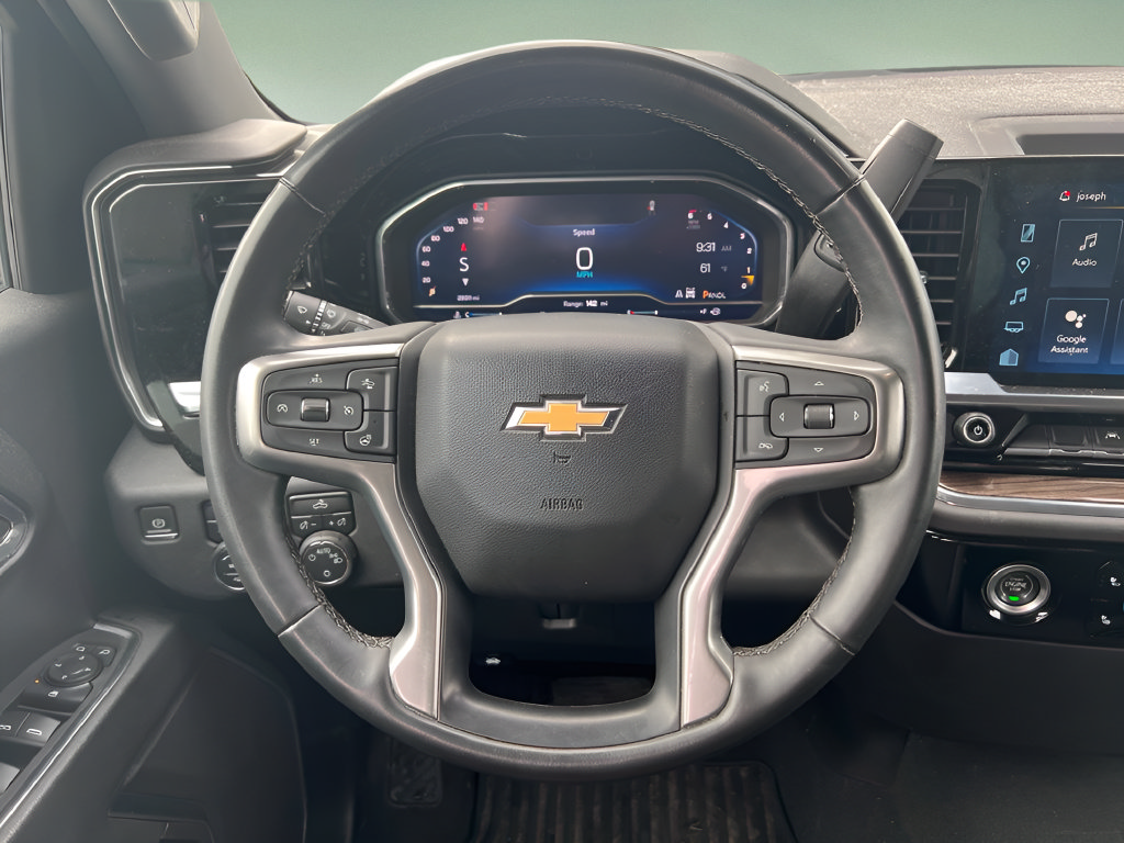 Used 2024 Chevrolet Silverado 1500 LT AWD/4WD image 18