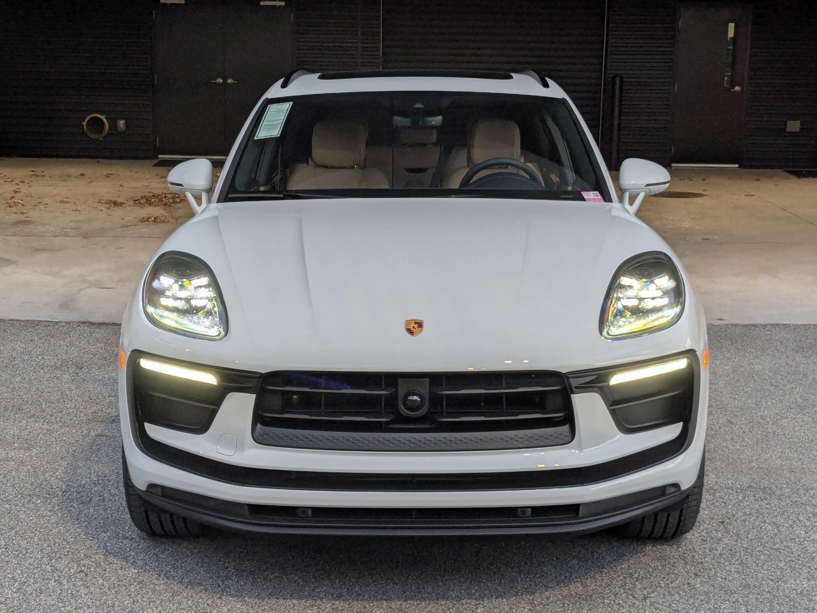 Certified 2026 Porsche Macan AWD/4WD image 6