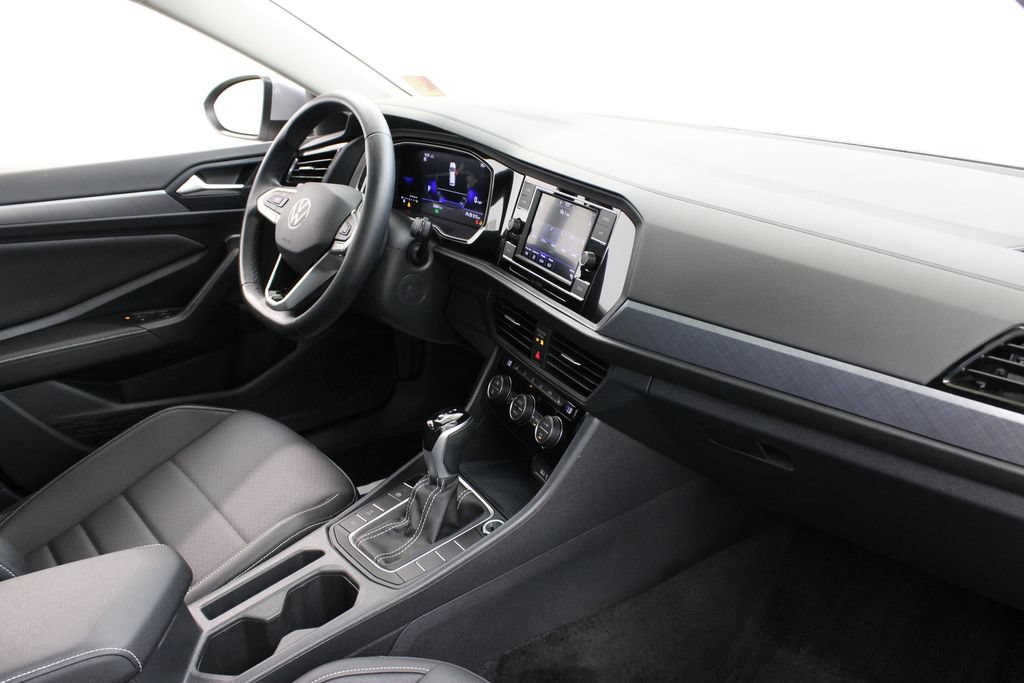 Used 2024 Volkswagen Jetta SE FWD image 26