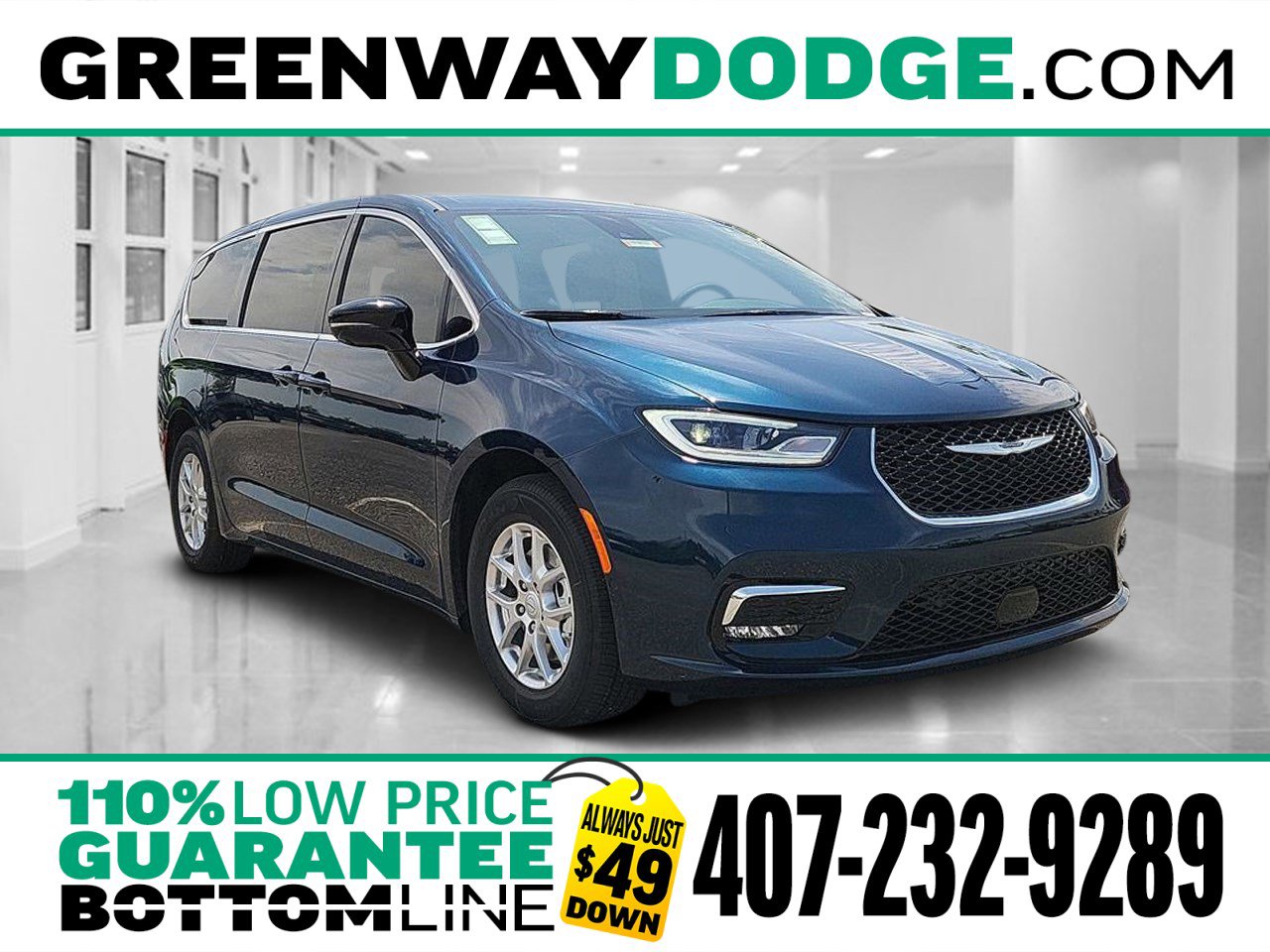 New 2025 Chrysler Pacifica Select w/ Uconnect Theater Family Group