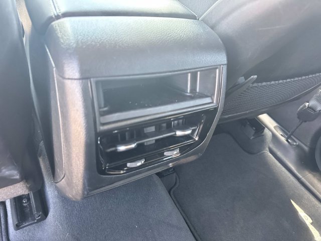 Used 2023 Jeep Grand Cherokee Limited w/ Black Appearance Package AWD/4WD image 18
