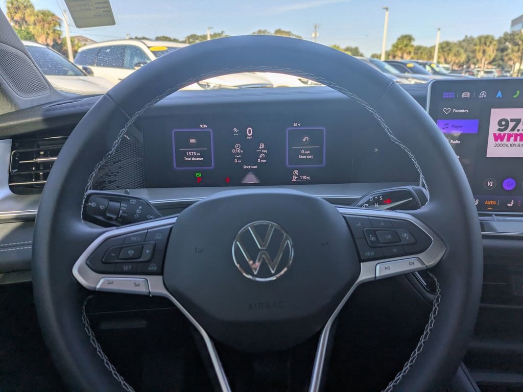 Used 2025 Volkswagen Tiguan SE image 27