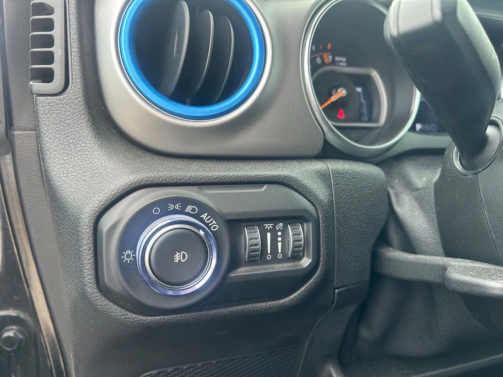 Used 2021 Jeep Wrangler Unlimited Sport AWD/4WD image 14