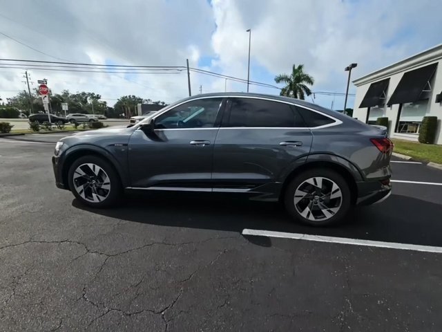 Used 2021 Audi e-tron Premium Plus image 1