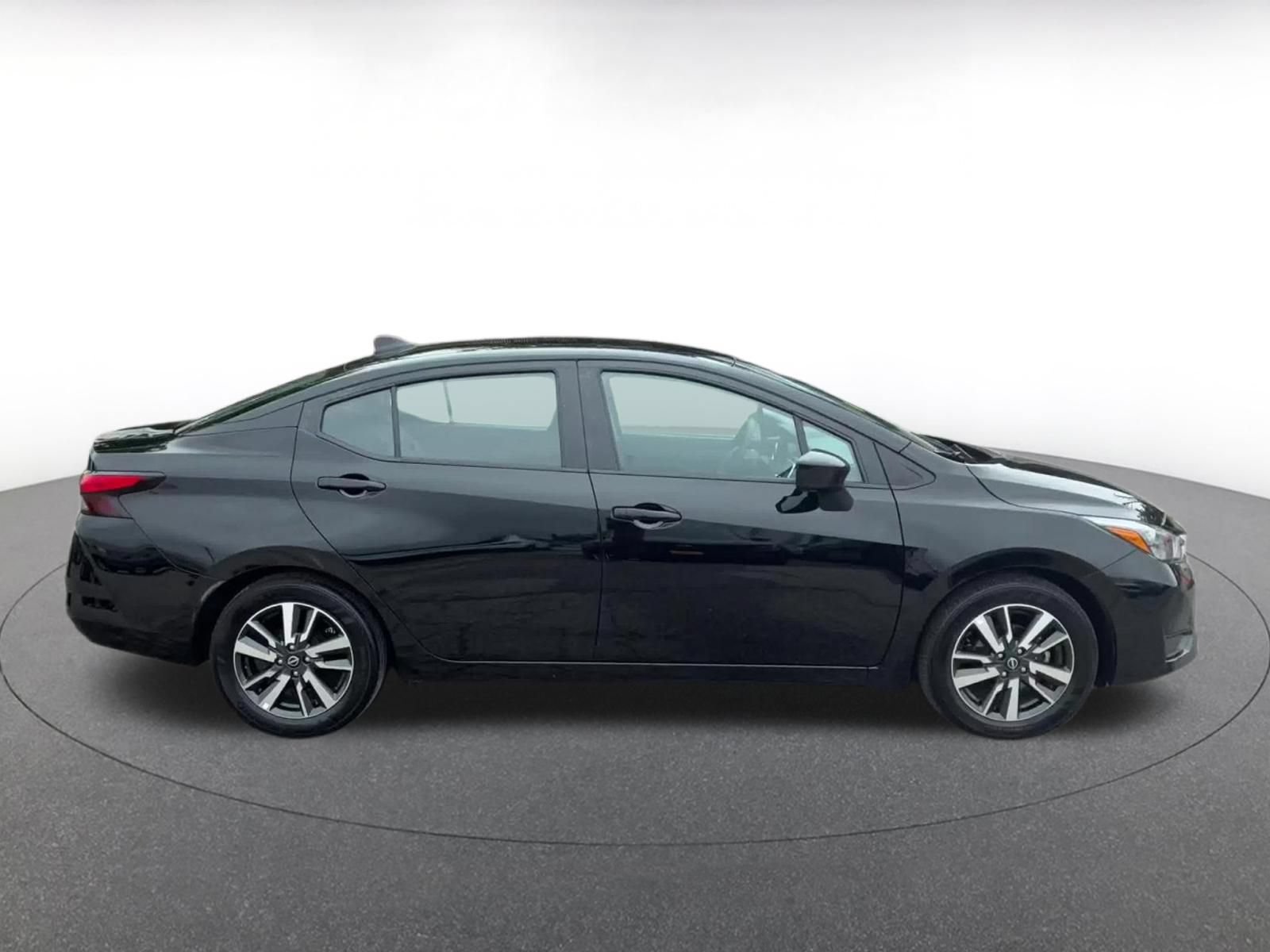 Used 2025 Nissan Versa SV FWD image 16