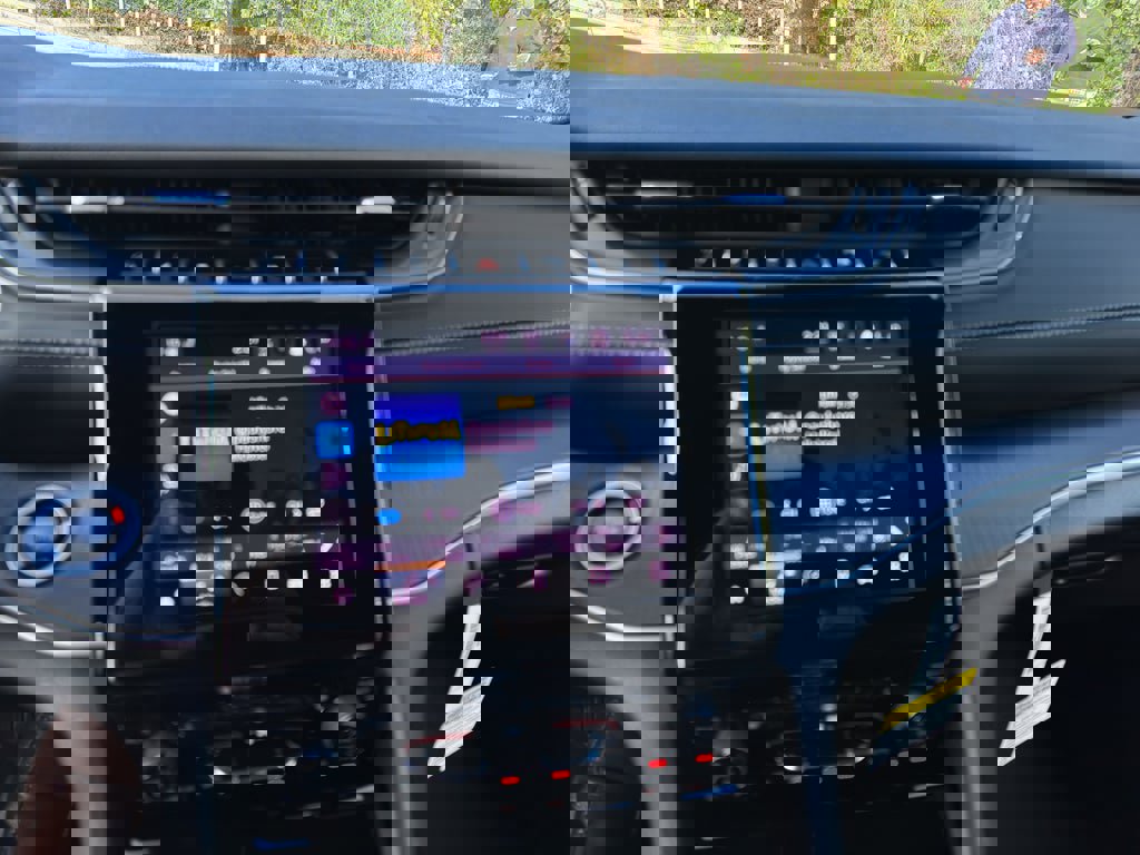 New 2025 Jeep Grand Cherokee Altitude image 14