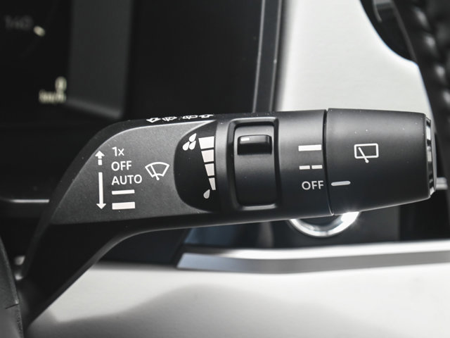 New 2025 Mitsubishi Outlander SEL image 27