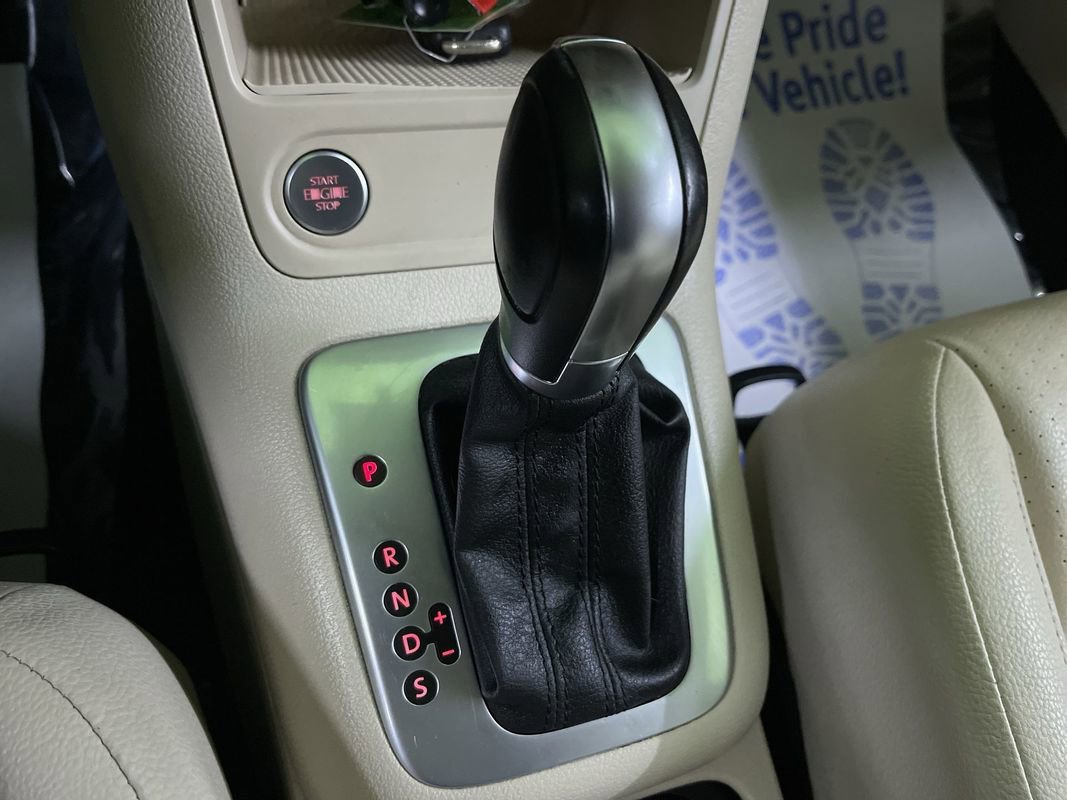 Used 2014 Volkswagen Tiguan SE FWD image 25
