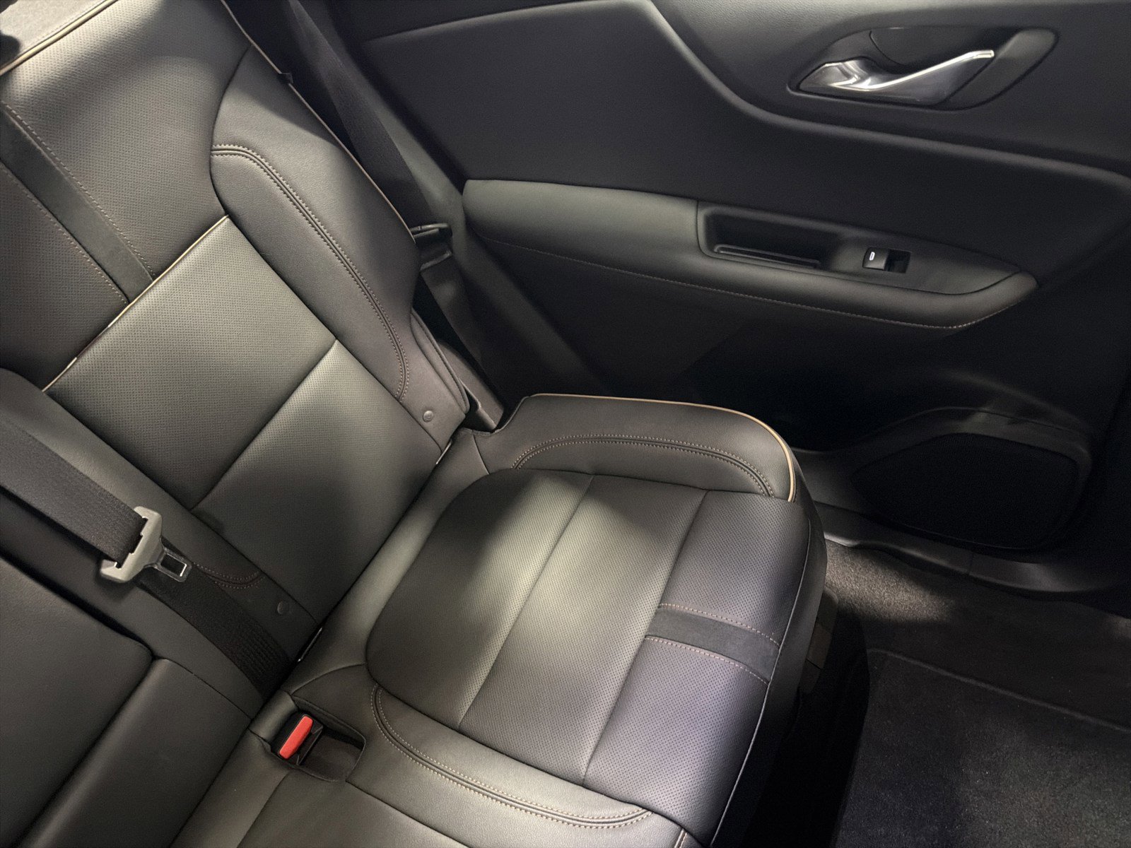 Used 2024 Chevrolet Blazer Premier image 14